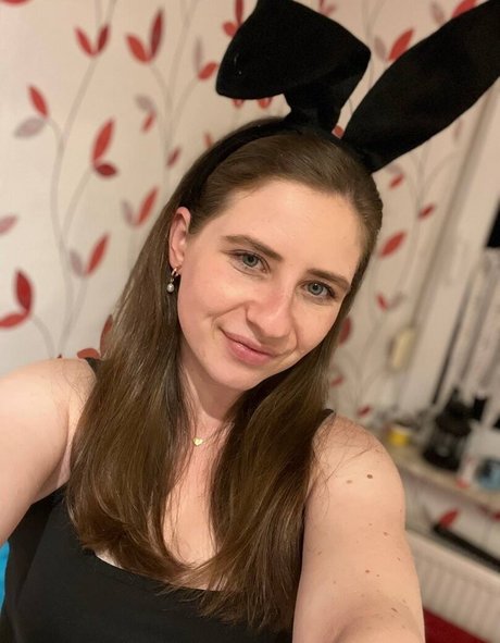 Amina Henderson actress galleries