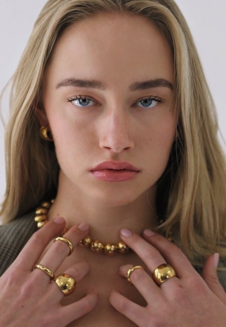 Mia Mastrov adult actress photo