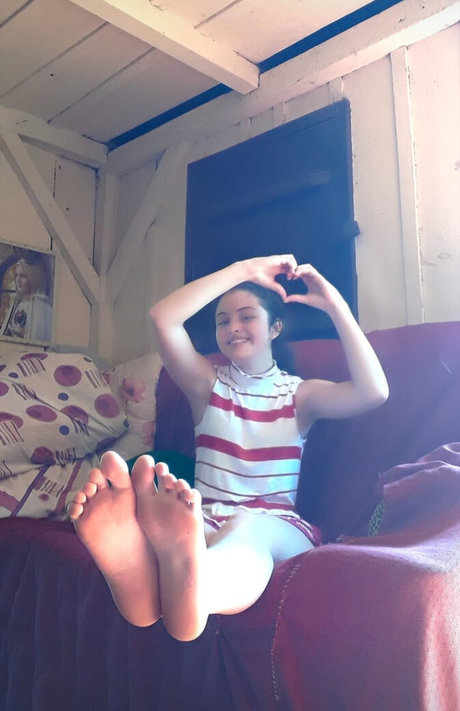 Pezinhos Da Jhenny model sex pictures