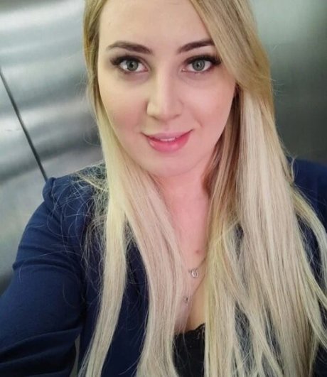 Angel Isis star sex picture