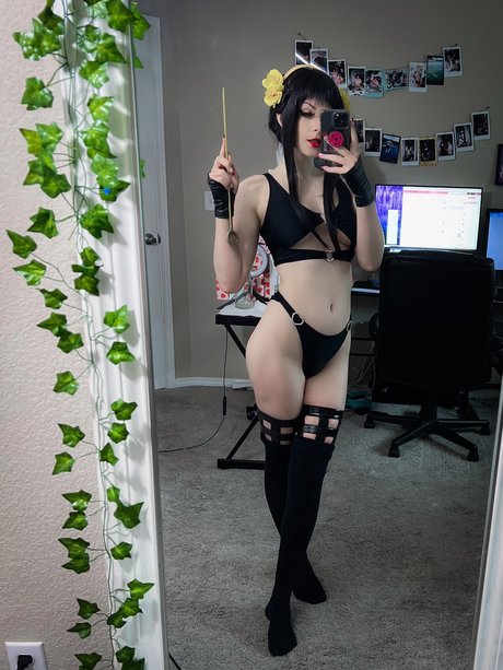 PeachyFry porn actress pic