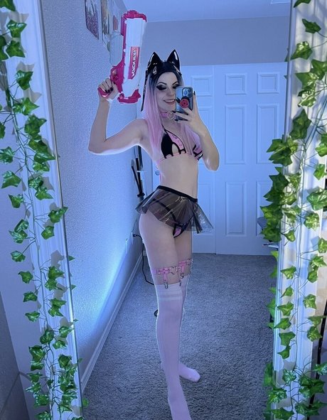 PeachyFry model free galleries