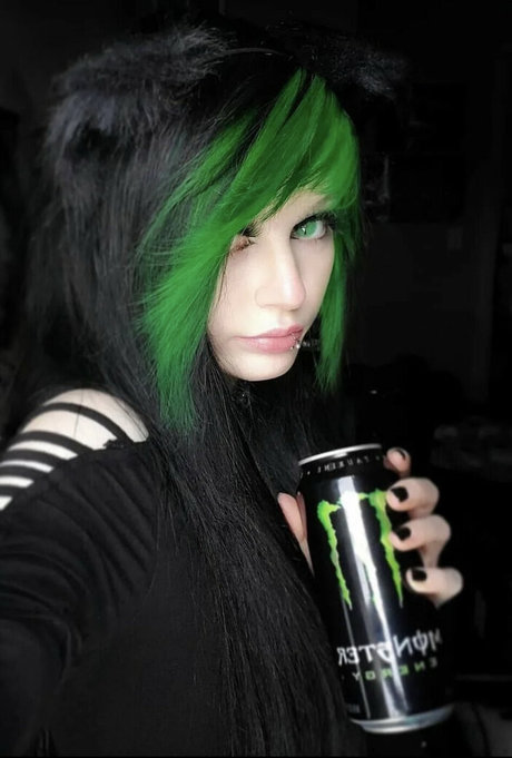 Brella s Alt exclusive model picture