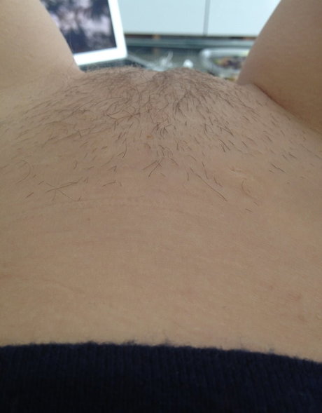 Riki Lindhome pornstar naked img