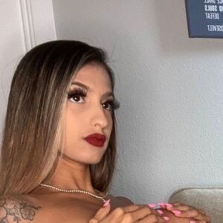 Duhvina model hot pictures