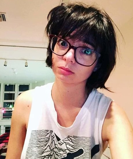 Kate Micucci perfect actress pictures