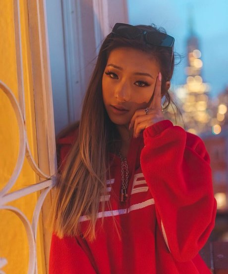 Gloriawuuu high quality pornstar pic