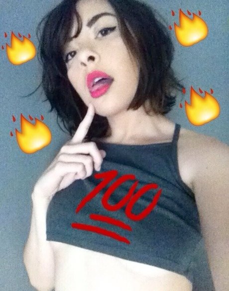 Marsupialmami nice model picture