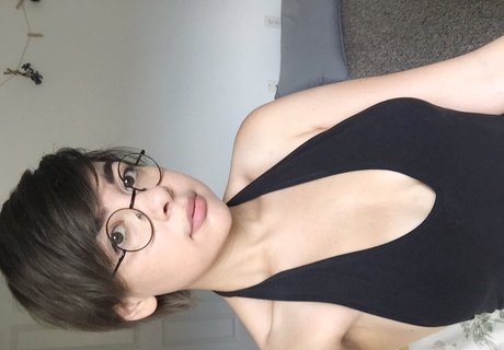 Marsupialmami pornographic star photo