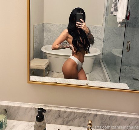 Zahrainchains pornstar beautiful photo
