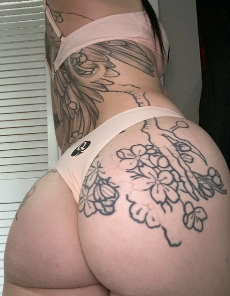 Casi Torres hot actress picture