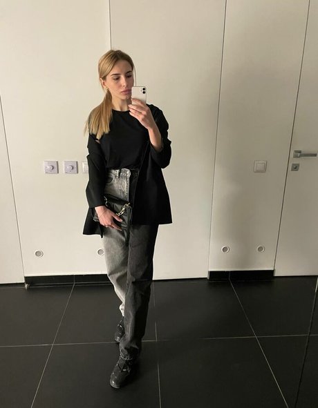 Kris Blow pornstar sex gallery