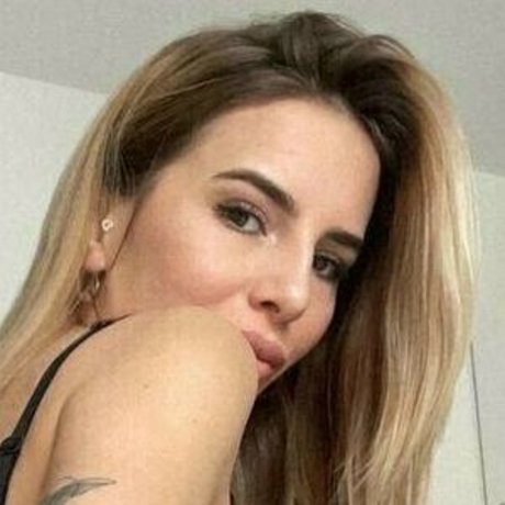 Kris Blow pretty pornstar gallery