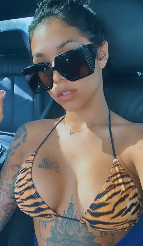 camila cortez star exclusive img