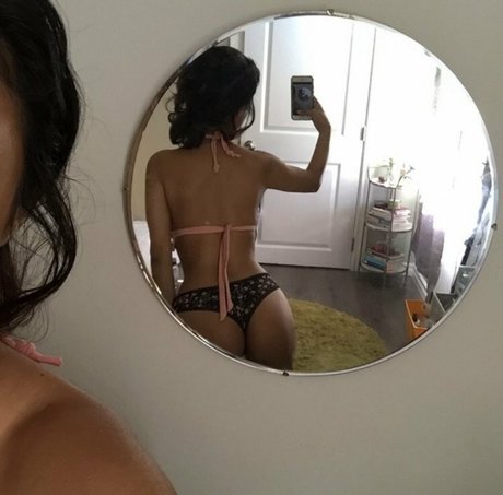 Smokianaaa perfect model pics