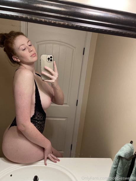 Bobbie sweets pornstar hot pic