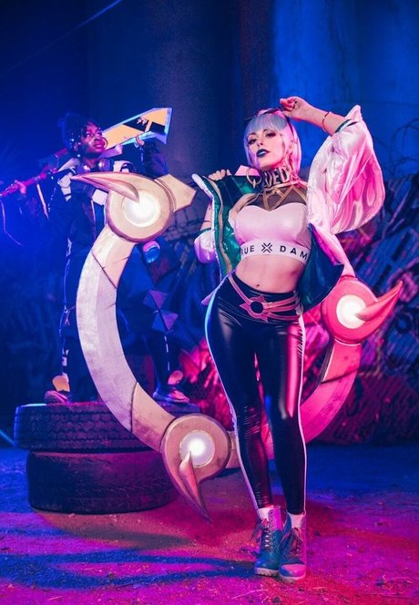 Nadyasonika star hd pics