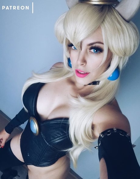 Nadyasonika star nudes image