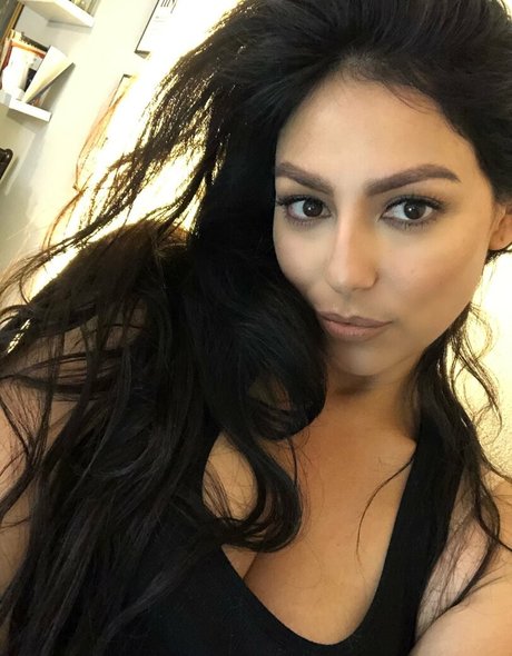 cerissa pretty model pic