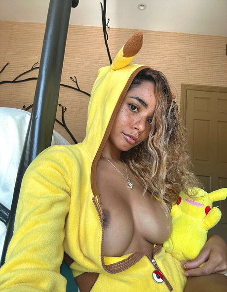 Helayna Marie nice pornstar photo