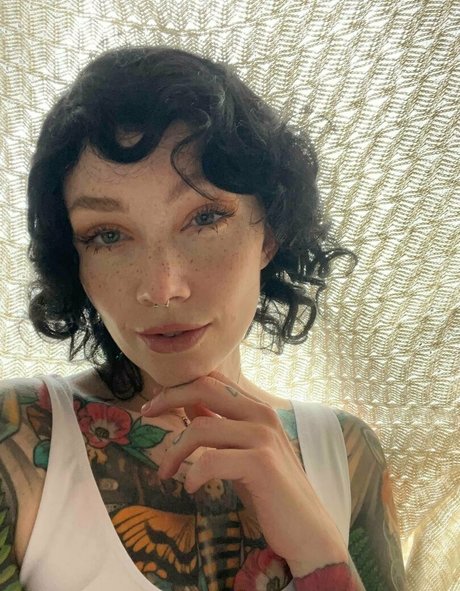 matildassecret model top pics