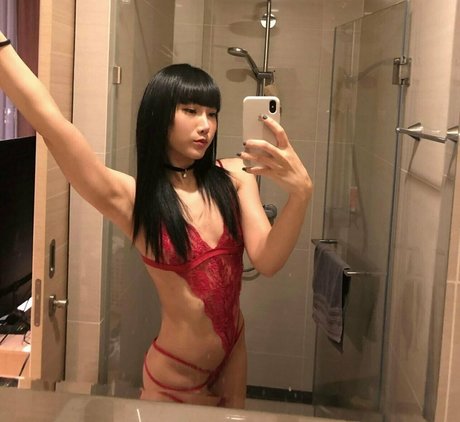 suziearomdee pornstar beautiful picture