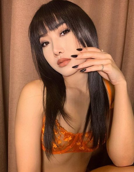 suziearomdee pornstar hot gallery