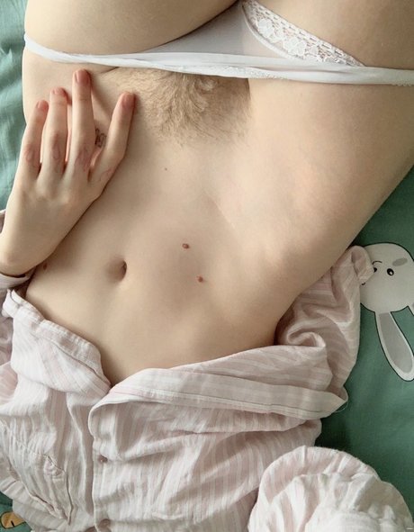 Tsunderebean sexy model images