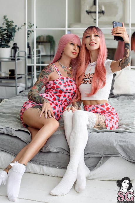 Shameless SG perfect star photos