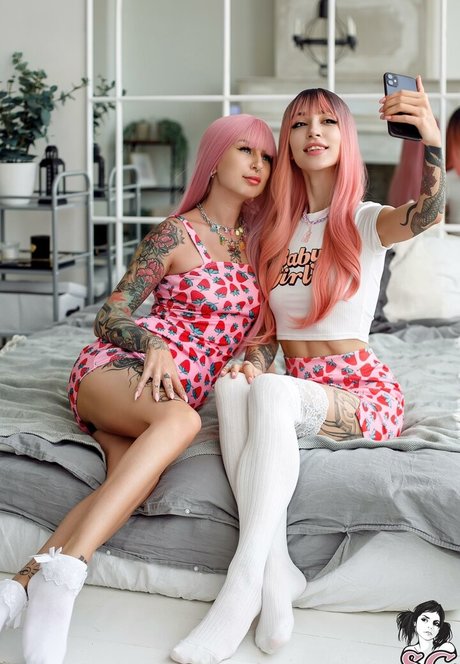 Shameless SG adult model img