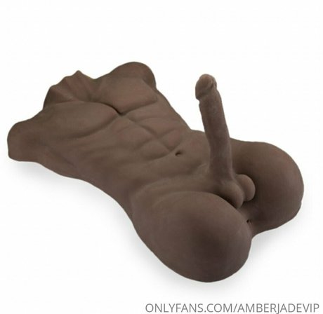 Amber Jade Profile pic