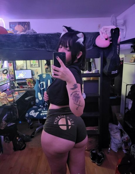 foreverwandering model erotic photo