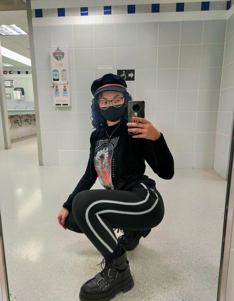 foreverwandering hot pornstar pic