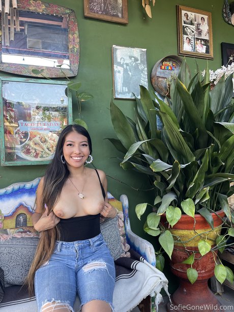 Sofie Gostosa adult star photos