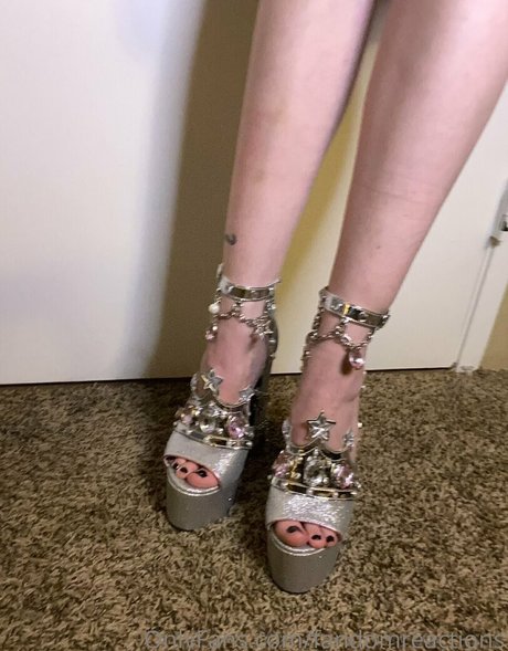 FandomReactions hd model pic