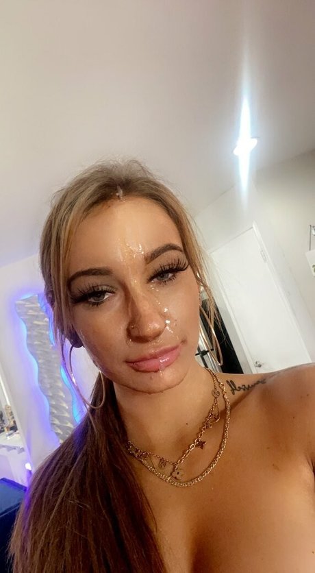 Alessia Luna exclusive pornstar picture