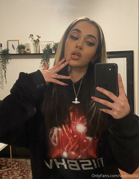 Vixenesha star erotic images