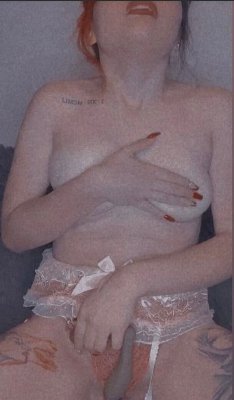 Estefancz star naked pic