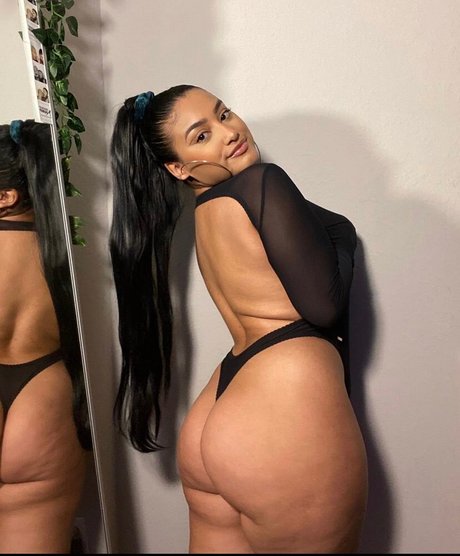 Curlygardens exclusive pornstar galleries