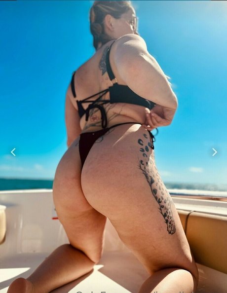 Janelle Evans sex model gallery