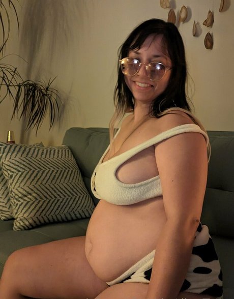 Agirlwholikestoeat pornstar sex pics