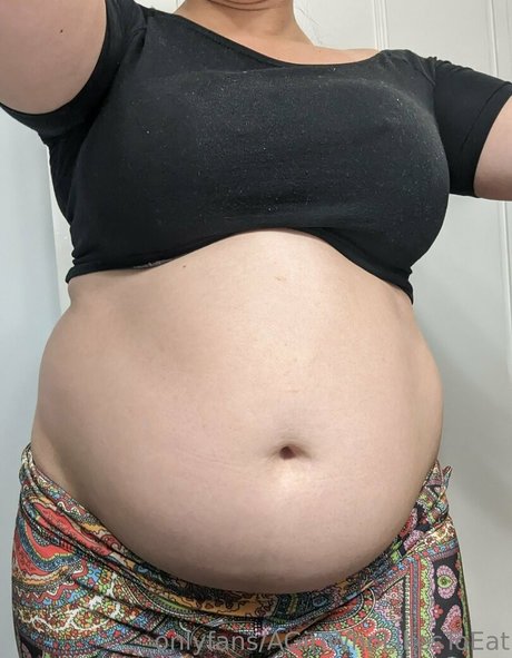 Agirlwholikestoeat sexy model pics