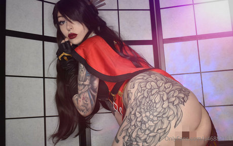 AlienxBaby star nude gallery