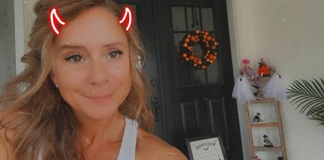 Sweettonii pornstar adult pic