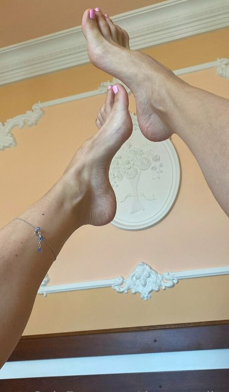 dommy nika beautiful model image