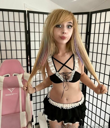 Babymox porn model image