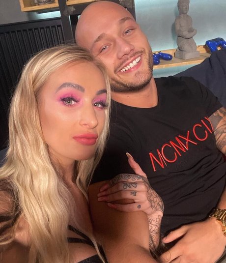 Daisy Lee pornstar hd img