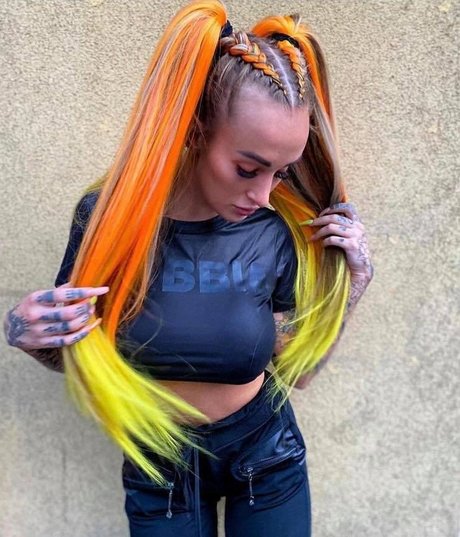 Daisy Lee star beautiful images