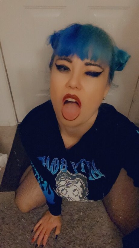 TheBlueHexxx sexy model pic