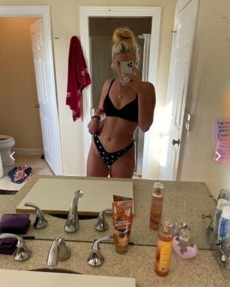 Pbndnellyyy nudes star pics